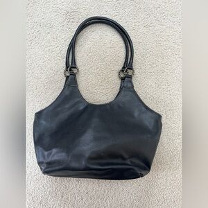 NINE WEST Elegant Black Hand Bag
Gently used. Secure zippered inside pockets.